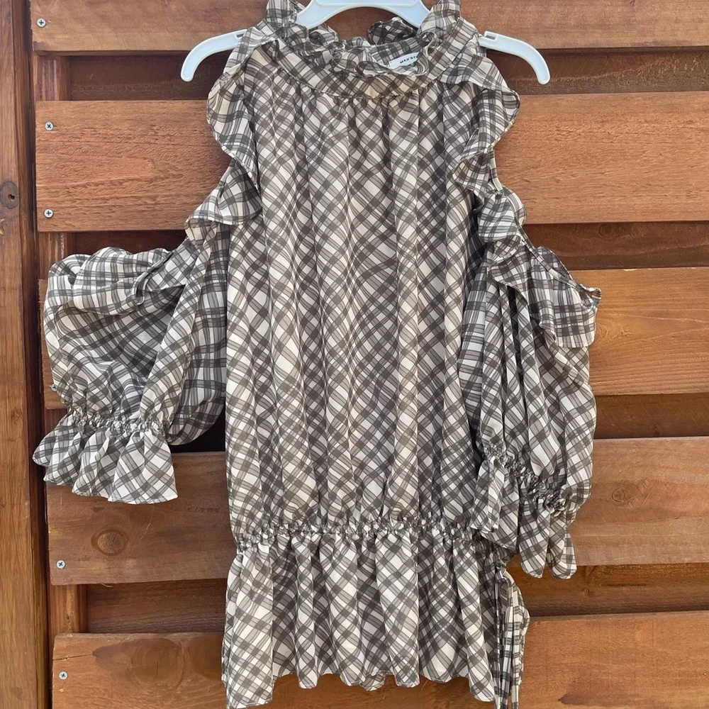 Max Studio Ruffle Top - Picture 1 of 10